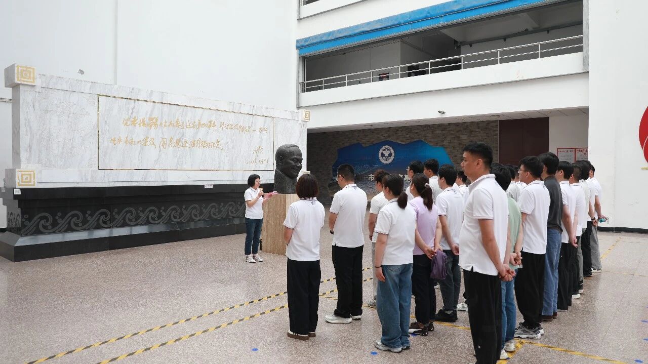 1cdc48022afc5ade3dff4401a6be24cf.jpg